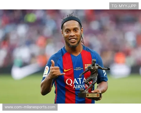 世界足球传奇小罗的辉煌生涯与独特魅力解析