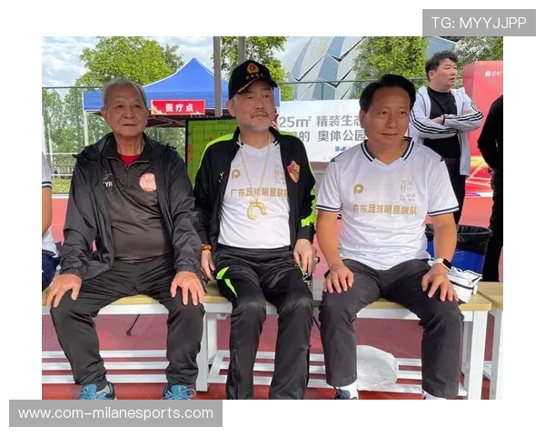 保利拍卖足球星卡价格解析与投资前景分析