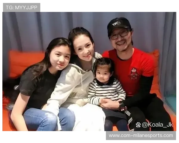 足球明星的中国女友是谁揭秘 两人甜蜜恋情引关注