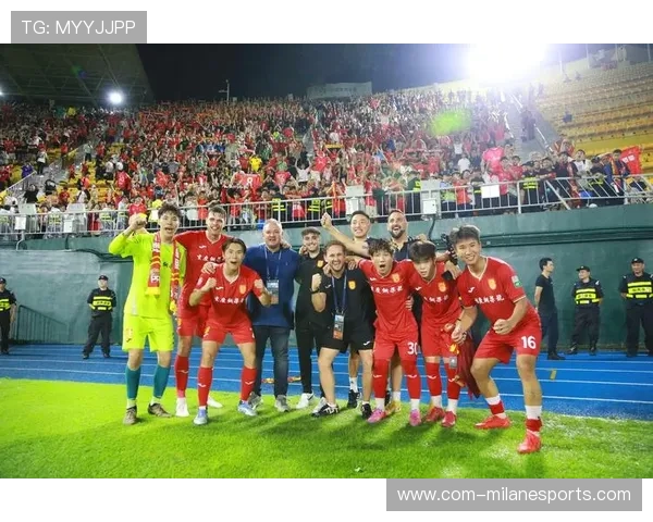 足球球星命运多舛:揭示球员意外死亡背后的原因与影响 足球球星命运多舛:揭示球员意外死亡背后的原因与影响